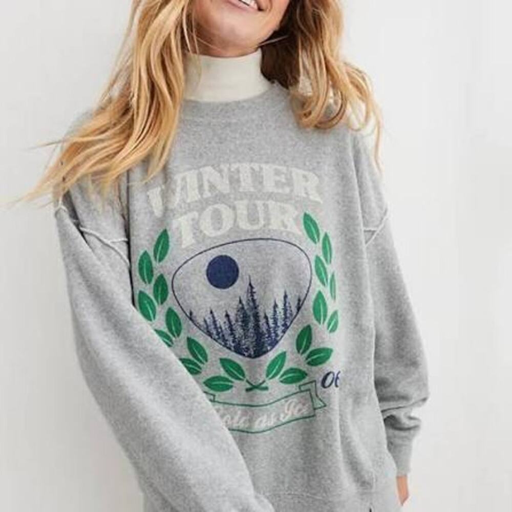 Aerie Winter Tour Cozy Crew Grey Long sleeve Sweatshirt medium
